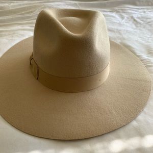 Lack of colors dupe hat from urban outfitters